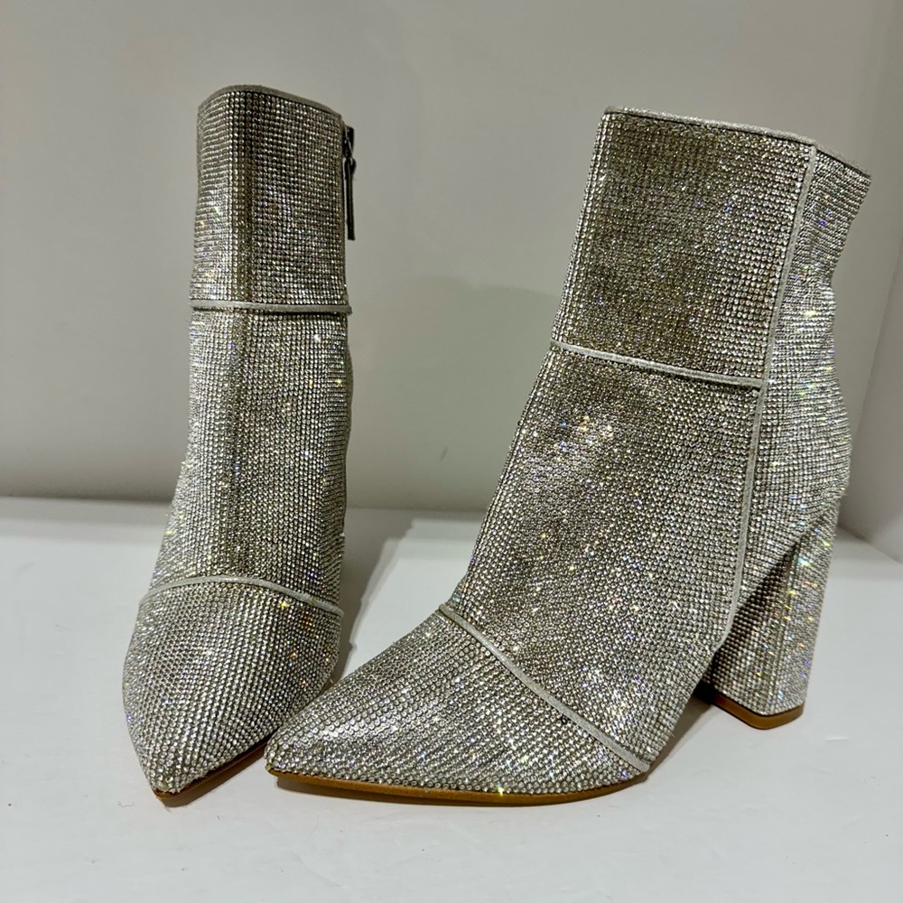Steve Madden Size 8.5M Rhinestone Ankle Booties Sparkly Block Heel Boots